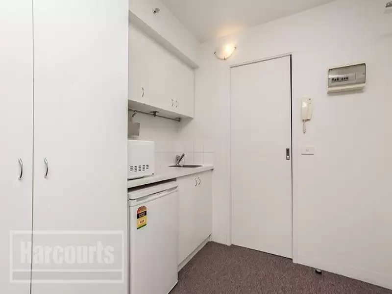 133/546 Flinders Street, Melbourne Leased by Harcourts Melbourne City - image 2