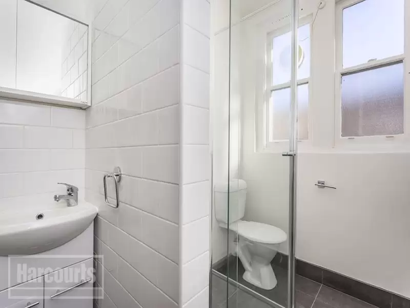 8/108 George Street, East Melbourne Sold by Harcourts Melbourne City - image 5