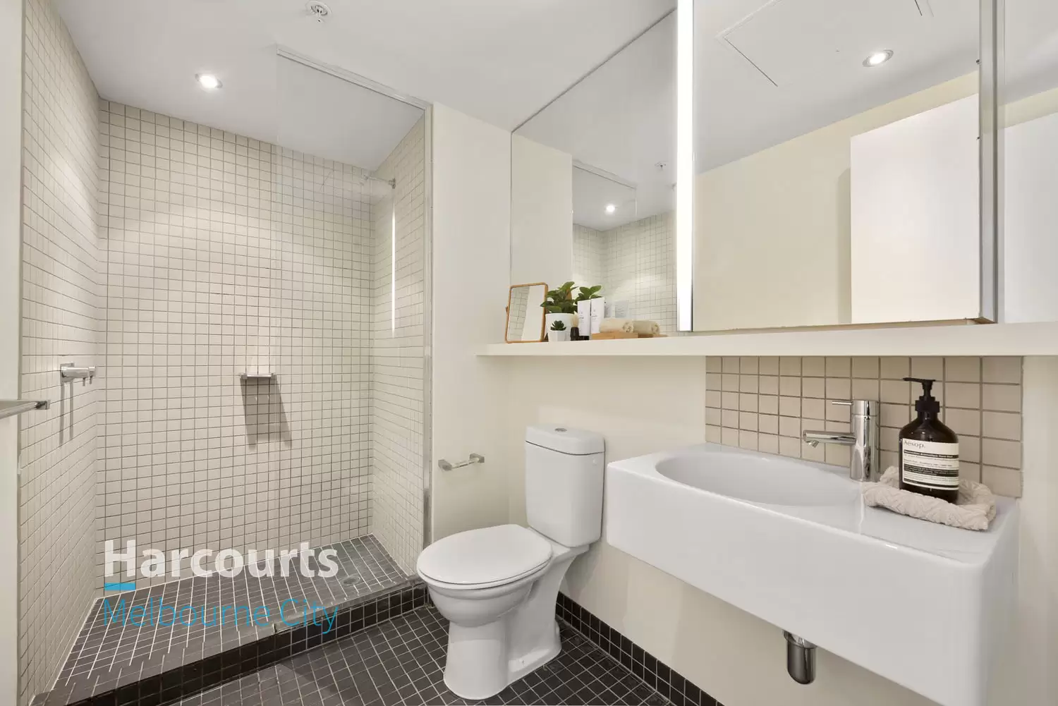 309V/162 Albert Street, East Melbourne Sold by Harcourts Melbourne City - image 7