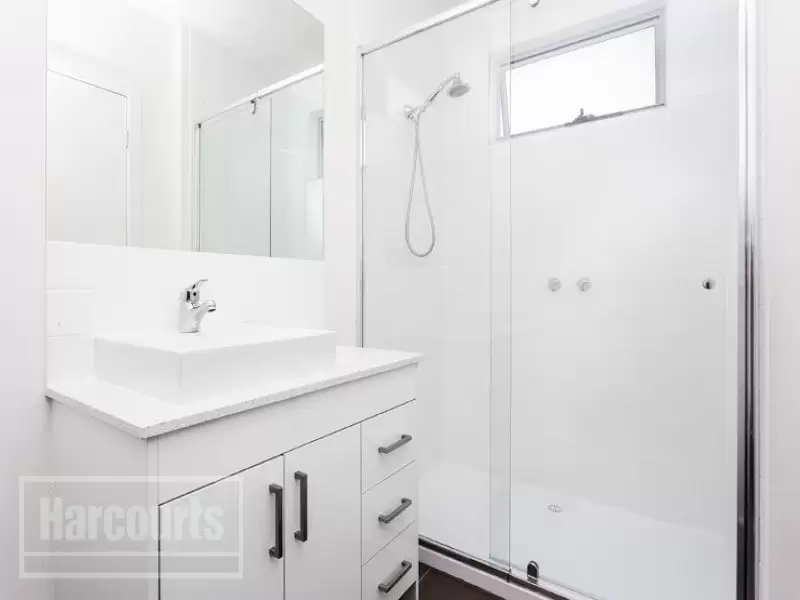 2/98 Normanby Avenue, Thornbury Leased by Harcourts Melbourne City - image 5