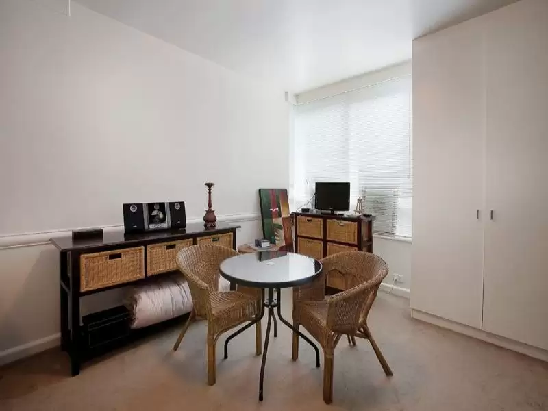 202/25 Hotham Street, East Melbourne Leased by Harcourts Melbourne City - image 2