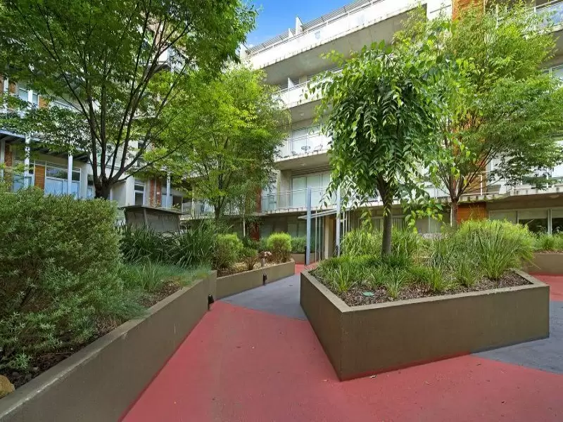 8/30 Chetwynd Street, West Melbourne Leased by Harcourts Melbourne City - image 1