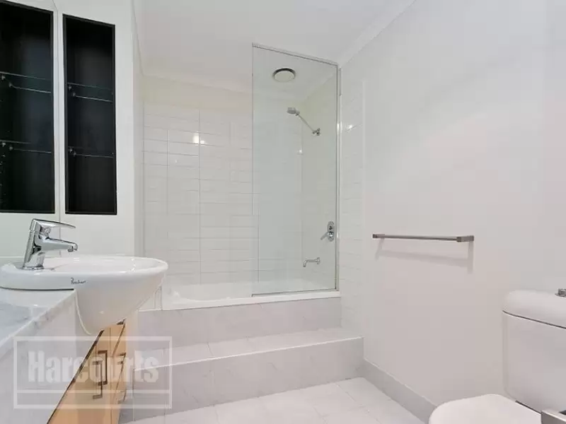 8/30 Chetwynd Street, West Melbourne Leased by Harcourts Melbourne City - image 6