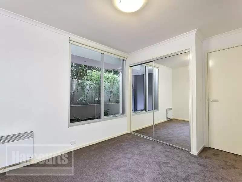 8/30 Chetwynd Street, West Melbourne Leased by Harcourts Melbourne City - image 3