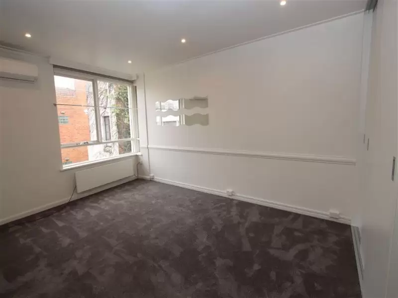 209/25 Hotham Street, East Melbourne Leased by Harcourts Melbourne City - image 2
