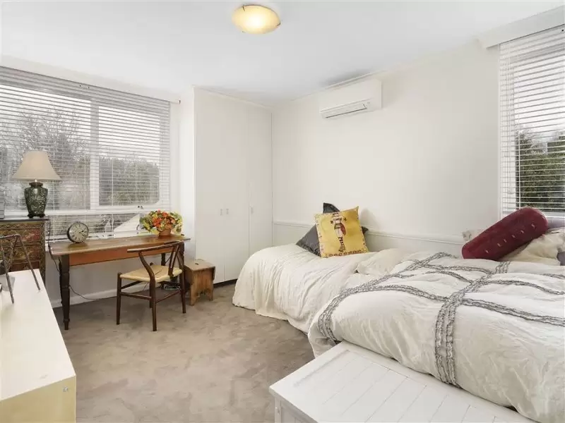 207/25 Hotham Street, East Melbourne Leased by Harcourts Melbourne City - image 1