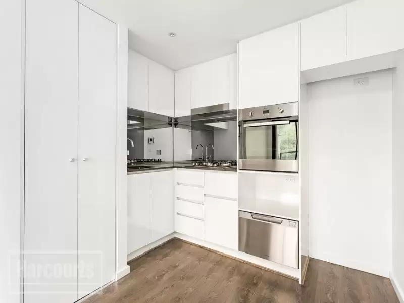 203/139 Chetwynd Street, North Melbourne Leased by Harcourts Melbourne City - image 3