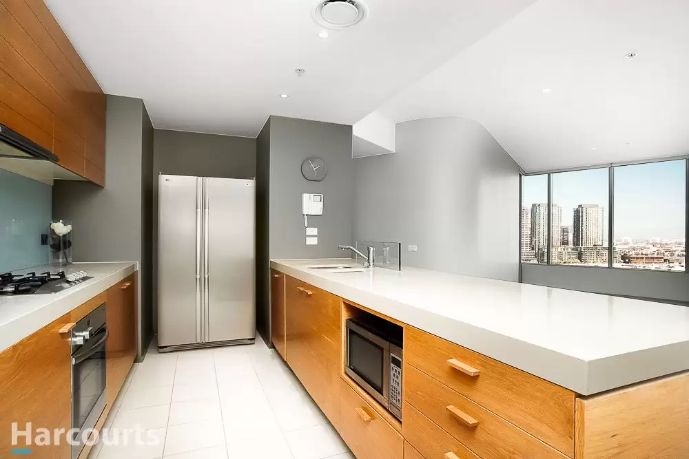 1302/2 New Quay Promenade, Docklands Leased by Harcourts Melbourne City - image 3