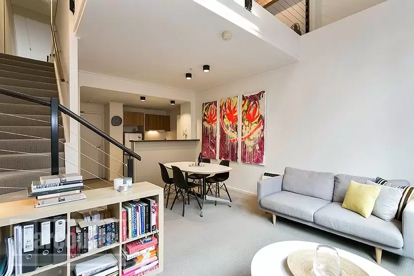 26/562 Little Bourke Street, Melbourne Leased by Harcourts Melbourne City - image 3