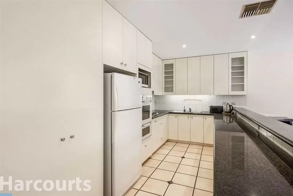 37 Tivoli Road, South Yarra Leased by Harcourts Melbourne City - image 3
